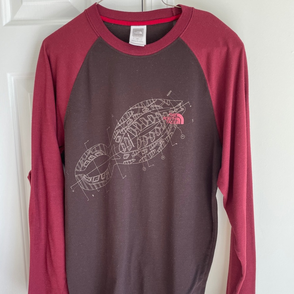 North Face Graphic Long Sleeve